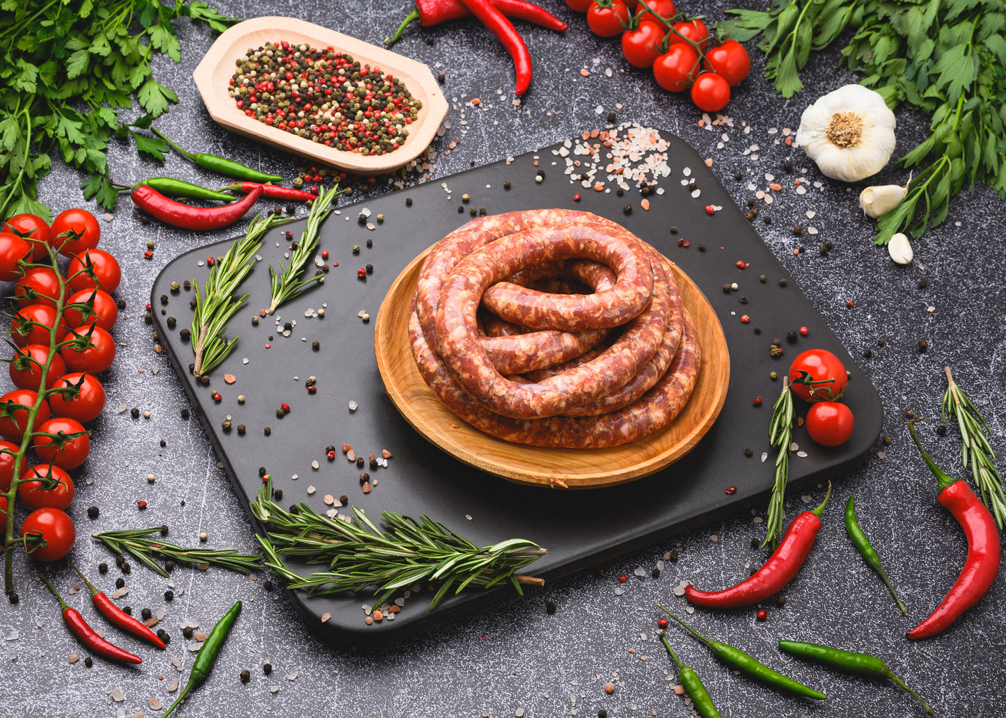 Cârnați proaspeți subțiri de porc